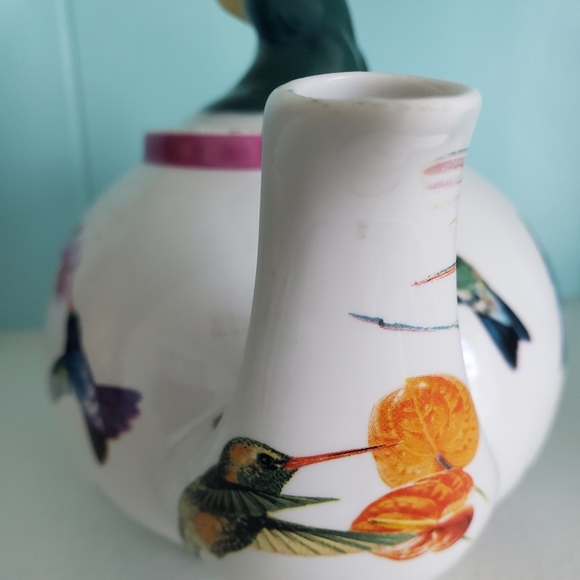 Paul Cardew Hummingbird Teapot - Picture 5 of 8